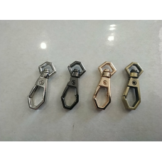 Карабін 6 мм VERSACE восьмикутний довжина карабіна 35 мм. Золото