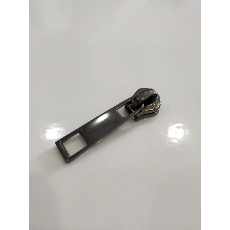 Бігунок сумковий без фіксатора на металеву блискавку No5 чорний нікель Бігунок сумковий без фіксатора на металеву блискавку No5 чорний нікель