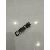 Бігунок сумковий без фіксатора на спіральну блискавку No5 чорний нікель